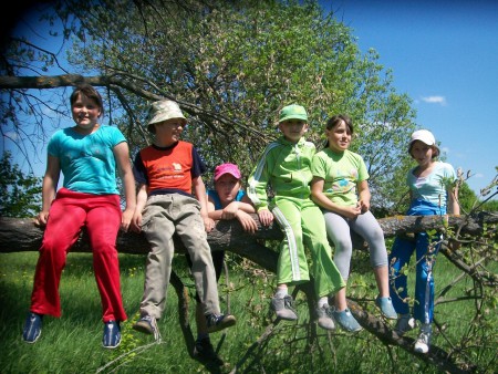 Вместе весело шагать по просторам